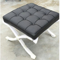 Barcelona Ottoman Cushions And Straps In Full Nappa Leather Barcelona Ottoman Cushions And Straps In Full Nappa Leather