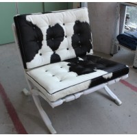 Cowhide Barcelona Style Chair With No Piping