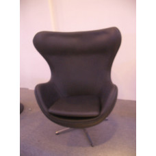 Egg Chair In PU Leather Egg Chair In PU Leather